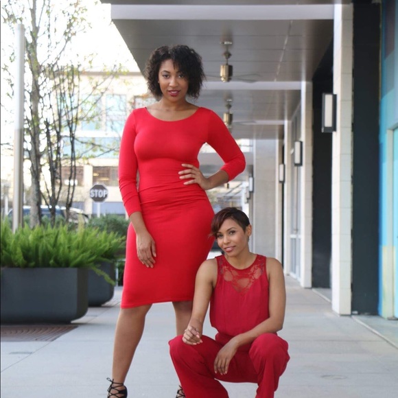 Red open back jumpsuit - Picture 3 of 3